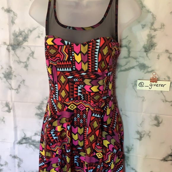 L Xhilaration Multi Color Geo Abstract Print Mesh Inlay Dress - Picture 4 of 14